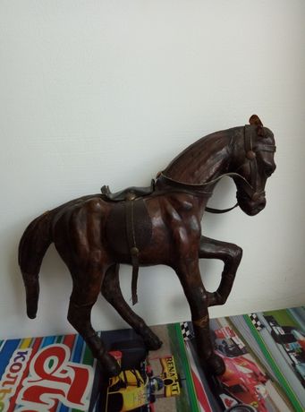 Кожаная лошадь/ статуэтка/сувенир