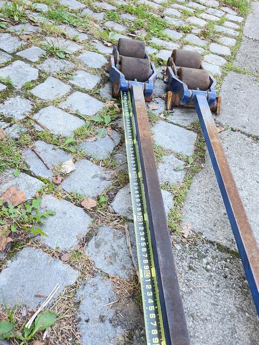 Zestaw prowadnic z rolkami