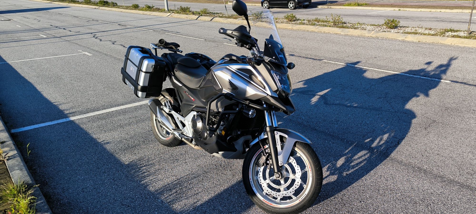 Vendo NC 750 X Dezembro 2017