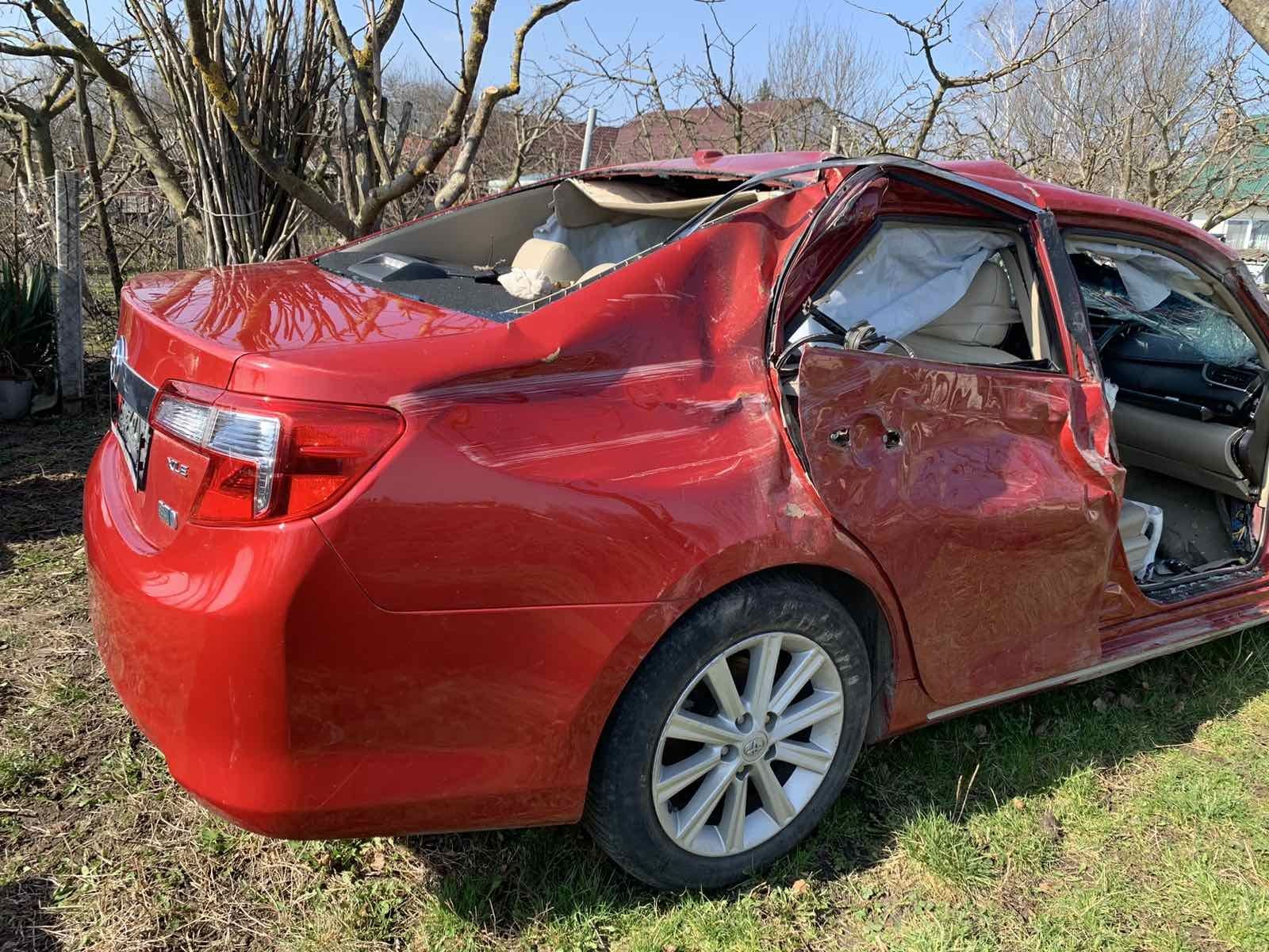 Розбірка запчастини Toyota Camry Hybrid Limited Edition 2014 Red  2,5L