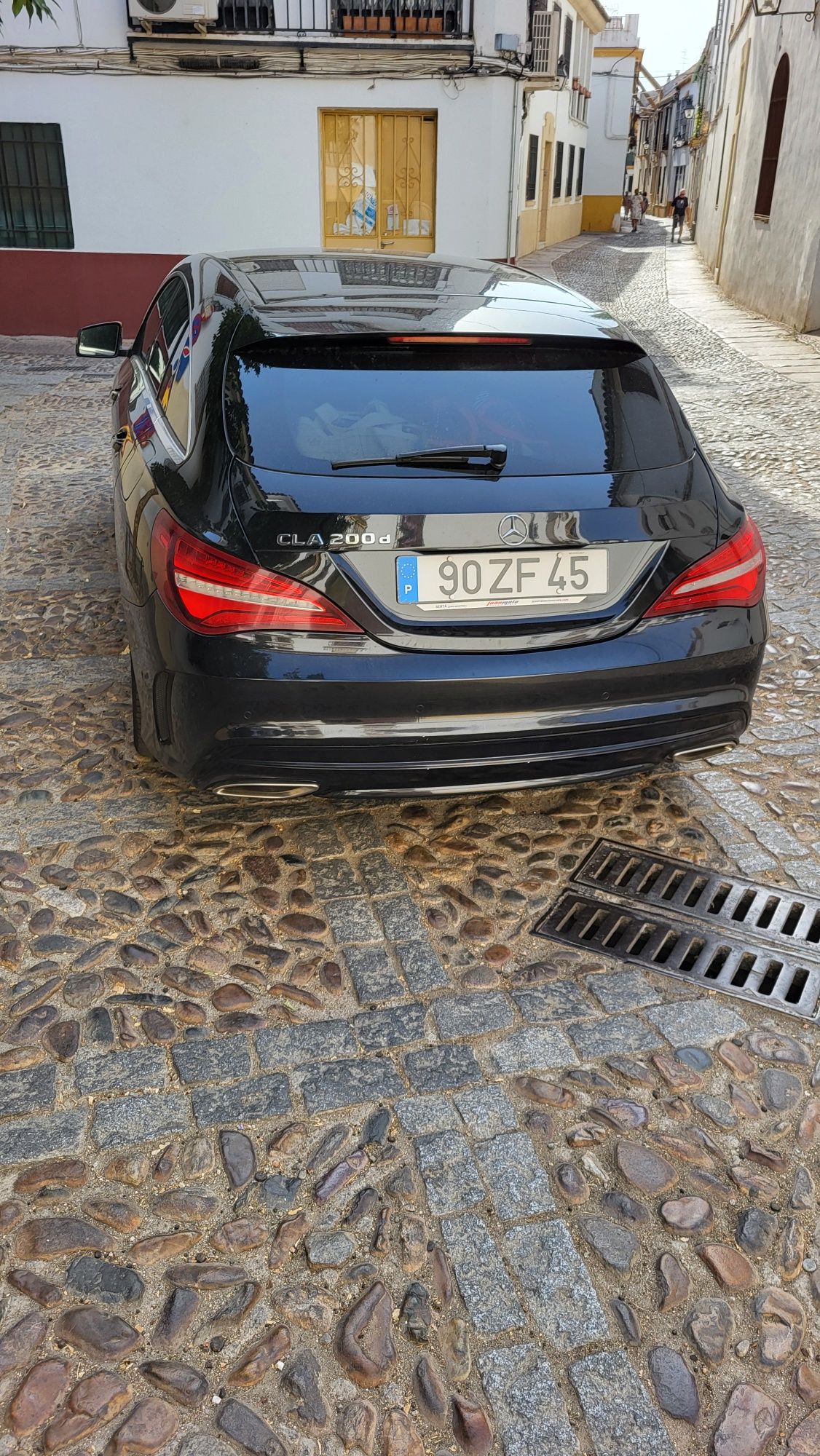 Mercedes Benz CLA200