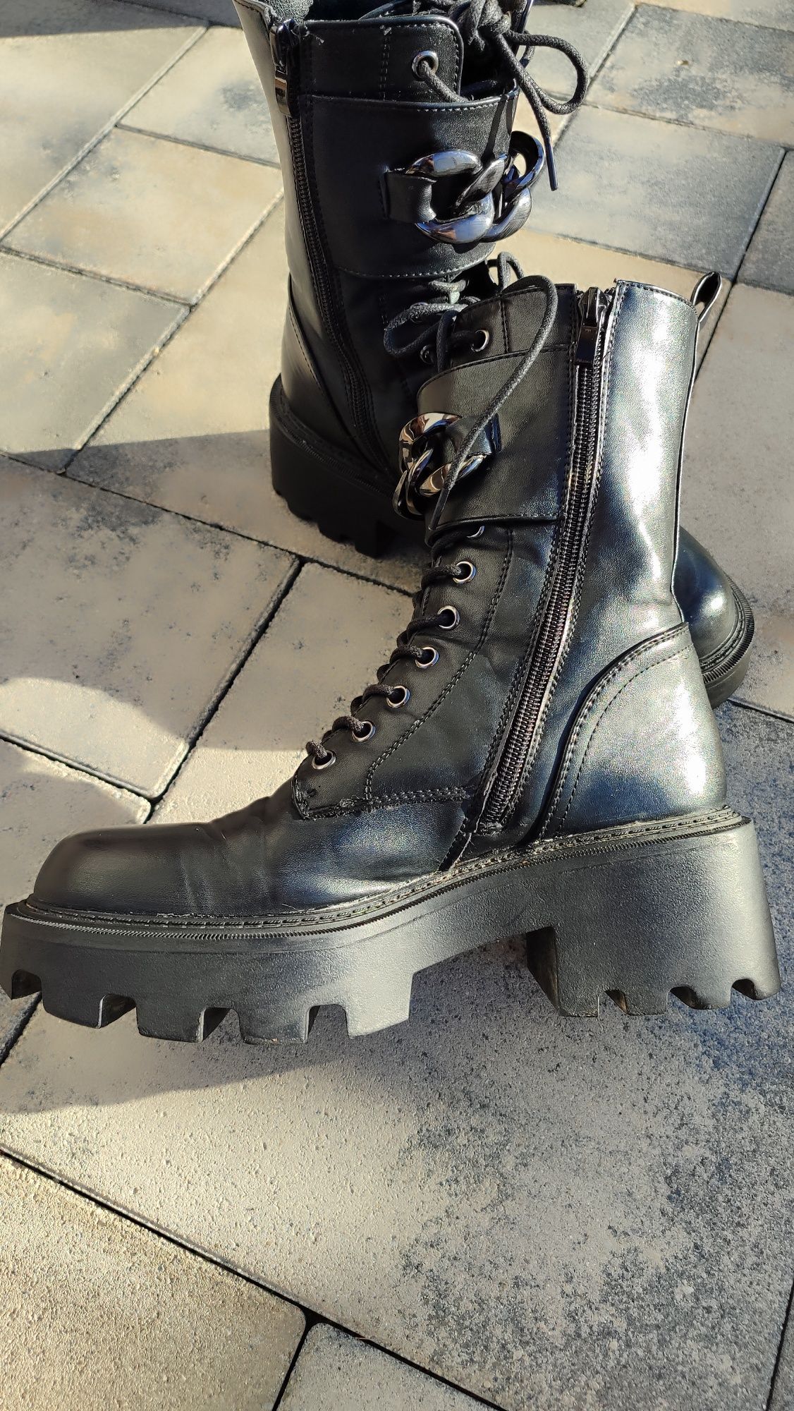 Buty na grubej podeszwie