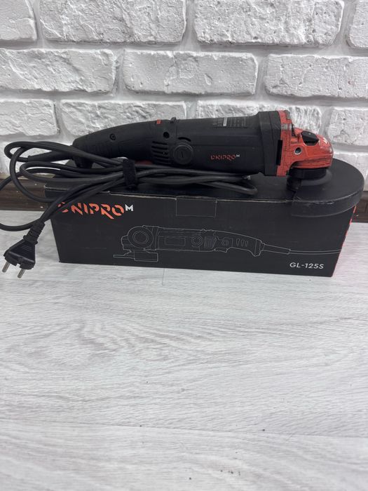 Шлифмашина угловая Dnipro-M GL-125S