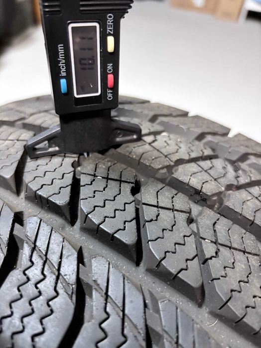 215/65R16C UNIROYAL SnowMax 3