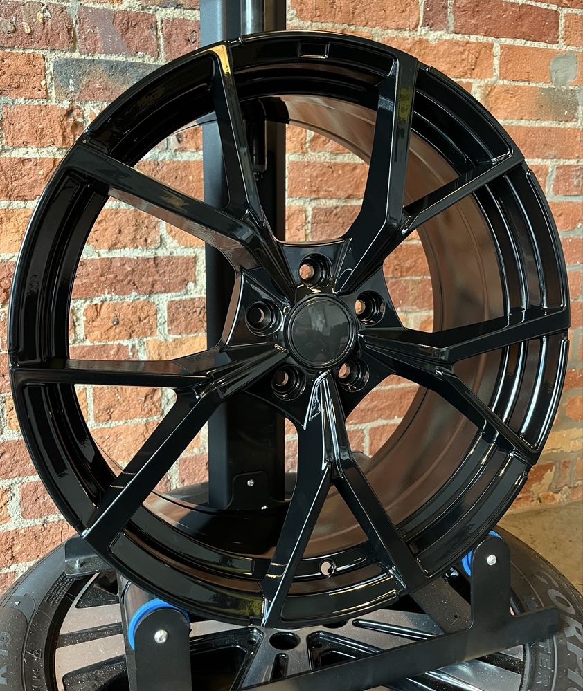 Alufelgi 19 VW Golf Caddy Touran Arteon Passat 5x112 Nowe R Line Felgi