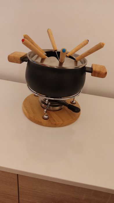 Fondue usado apenas duas vezes