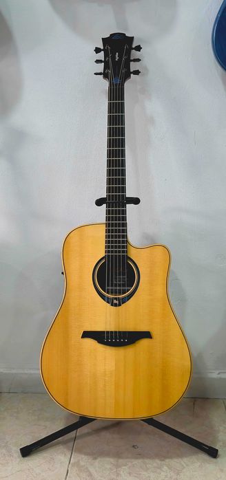 Guitarra LAG Tramontane HyVibe 20 DCE