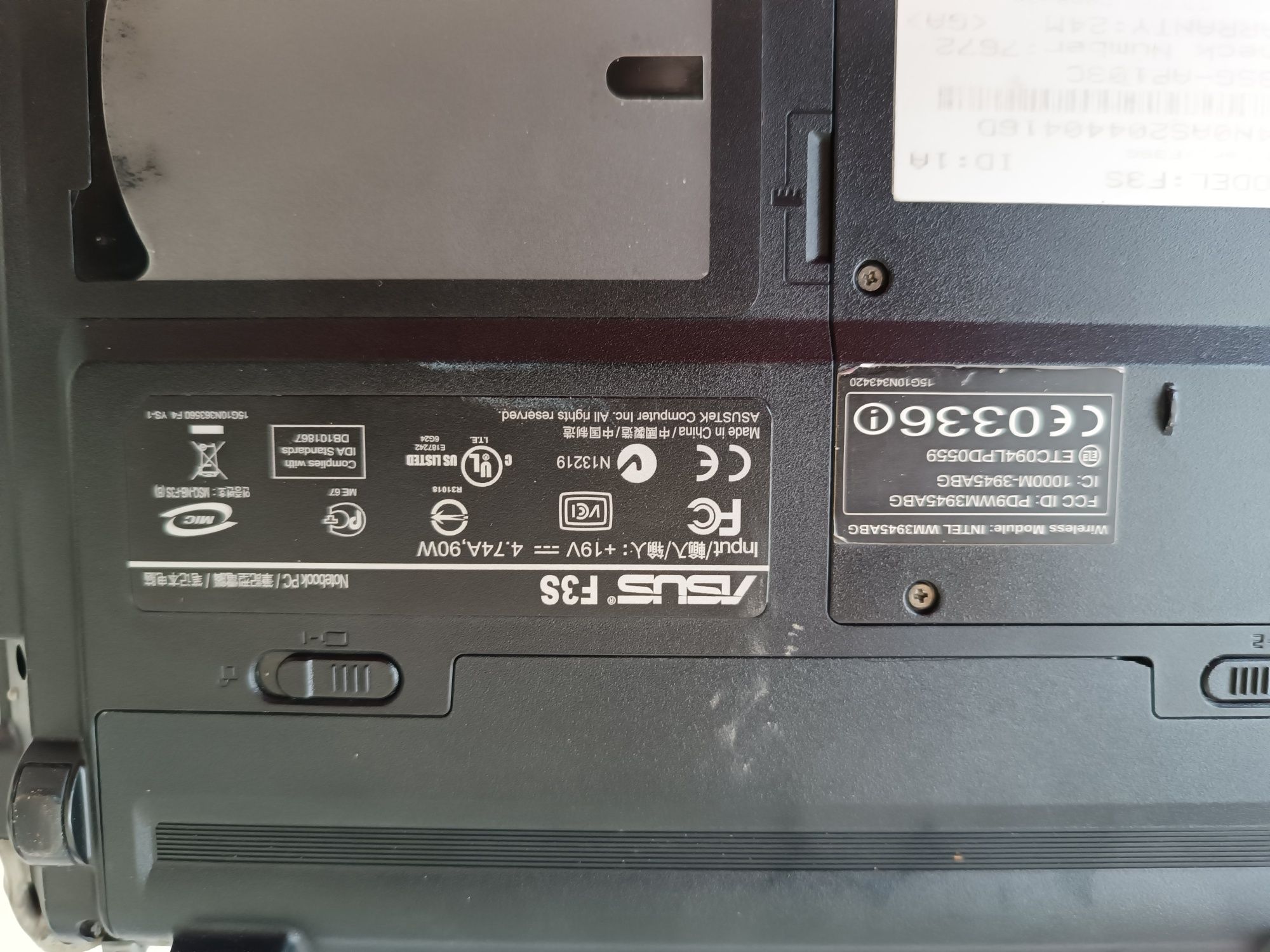 Laptop Asus uszkodzony