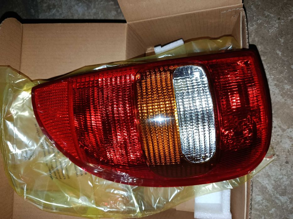 Farol Opel Corsa B Esquerdo Novo