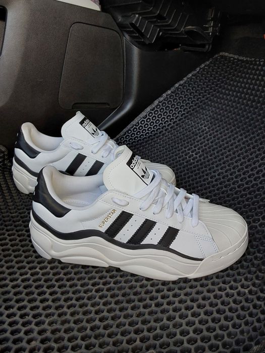 жіночі adidas та кеди   Andia Fora оригінали