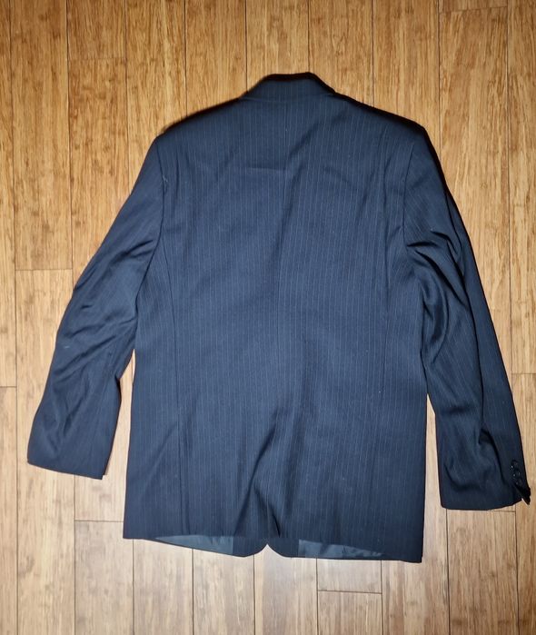 Garnitur granatowy w paski