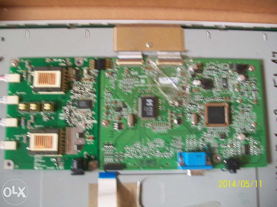 Sprzedam używaną płyte sygnałową i zasilającą monitora LCD-Acer 17 cal