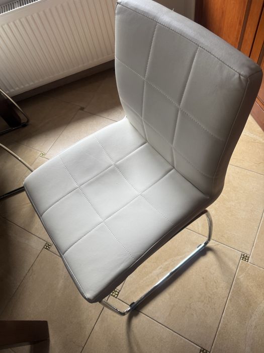 Krzesla na spezedaz stan bardzo dobry