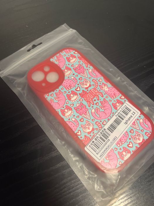 Sprzedam nowe etui na iPhone 13