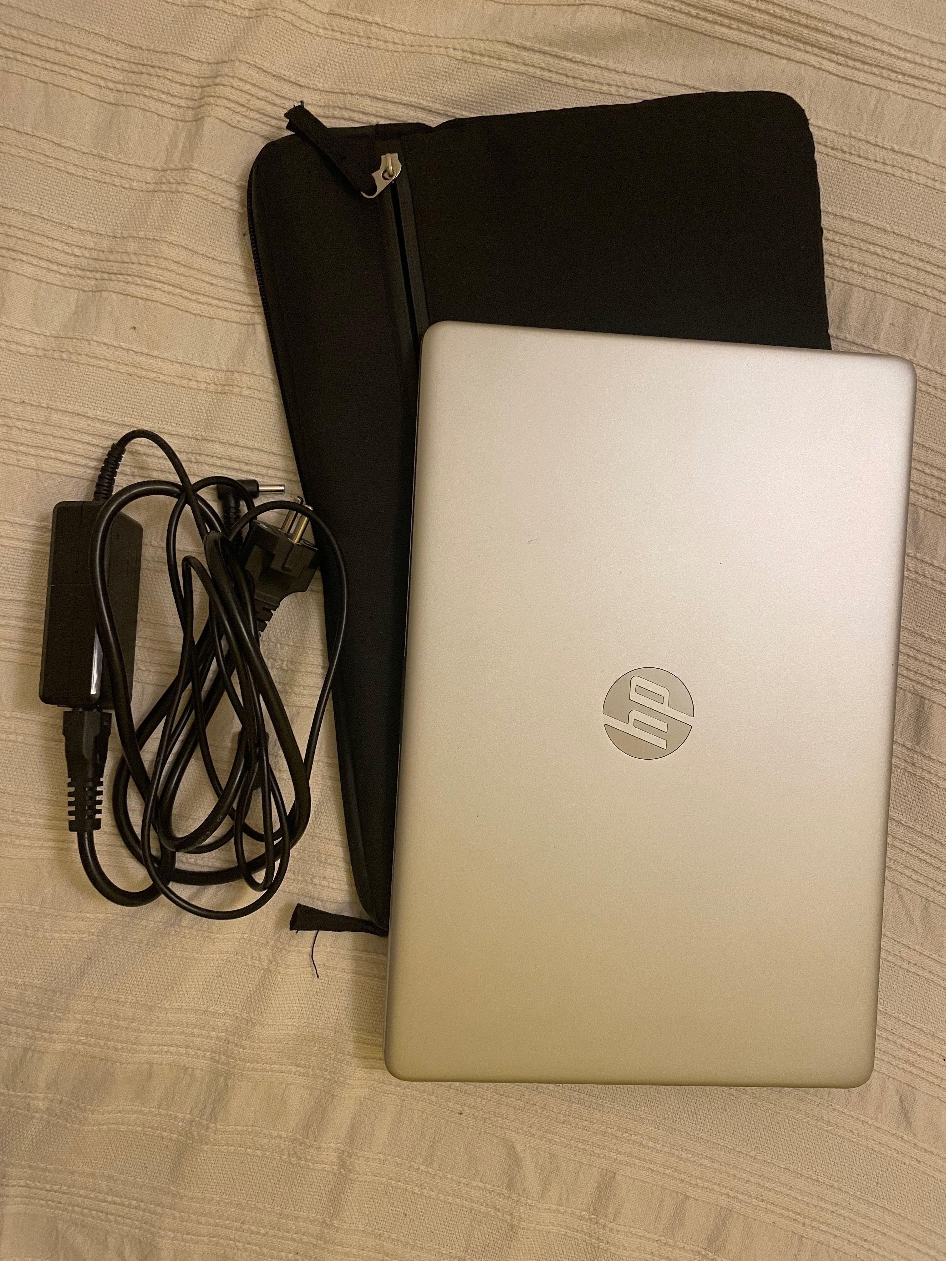 laptop HP 15s Ryzen 5, 8GB RAM, SSD 512GB do pracy i nauki