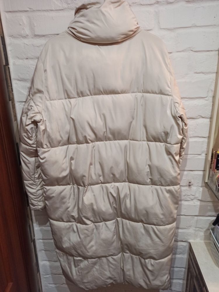Зимове пальто в розмірі L