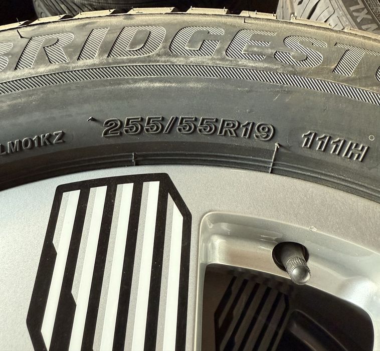 Продам диски із новою резиною на AUDI E-TRON