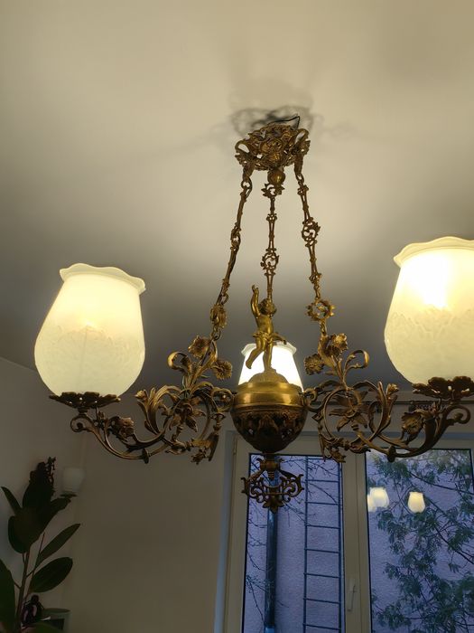 Żyrandol mosiężny anioły antyk rzezbiony