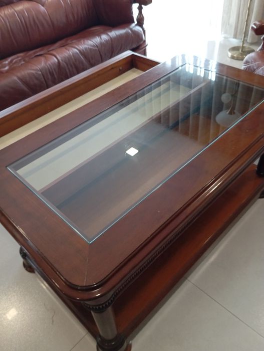 Mesa de centro em cerejeira