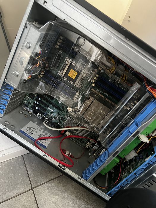 Serwer w calosci lub na czesci