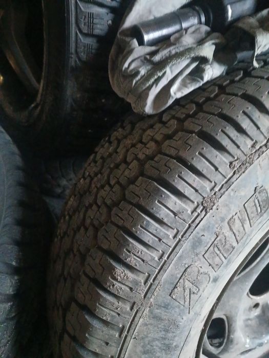 Продам недорого колеса 265/70 р15 пара