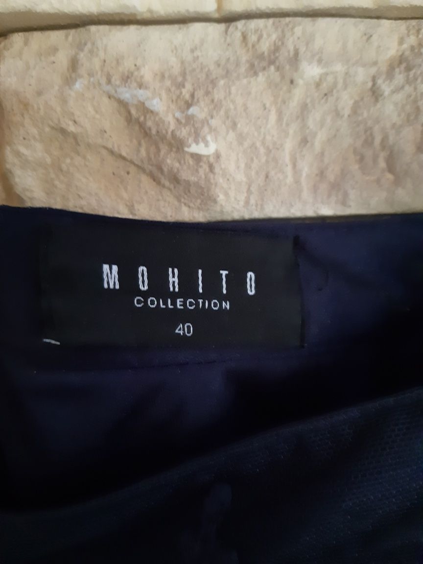 Granatowa koronkowa spódnica MIDI Mohito 40 L