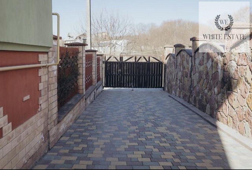 Будинок в с. Петриків!