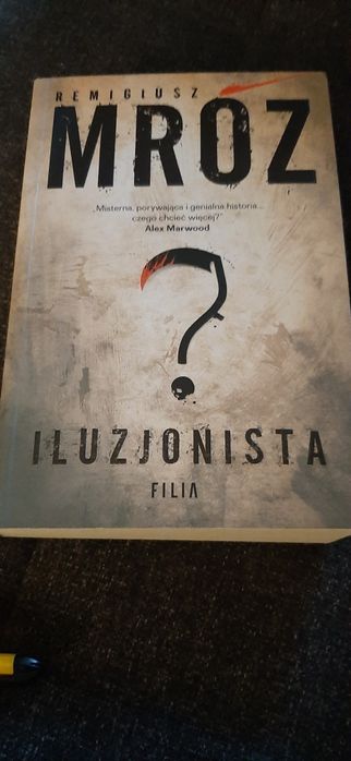 R. Mróz  - Iluzjonista