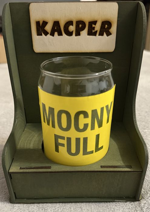 Własny miniaturowy folel z kultowego serialu