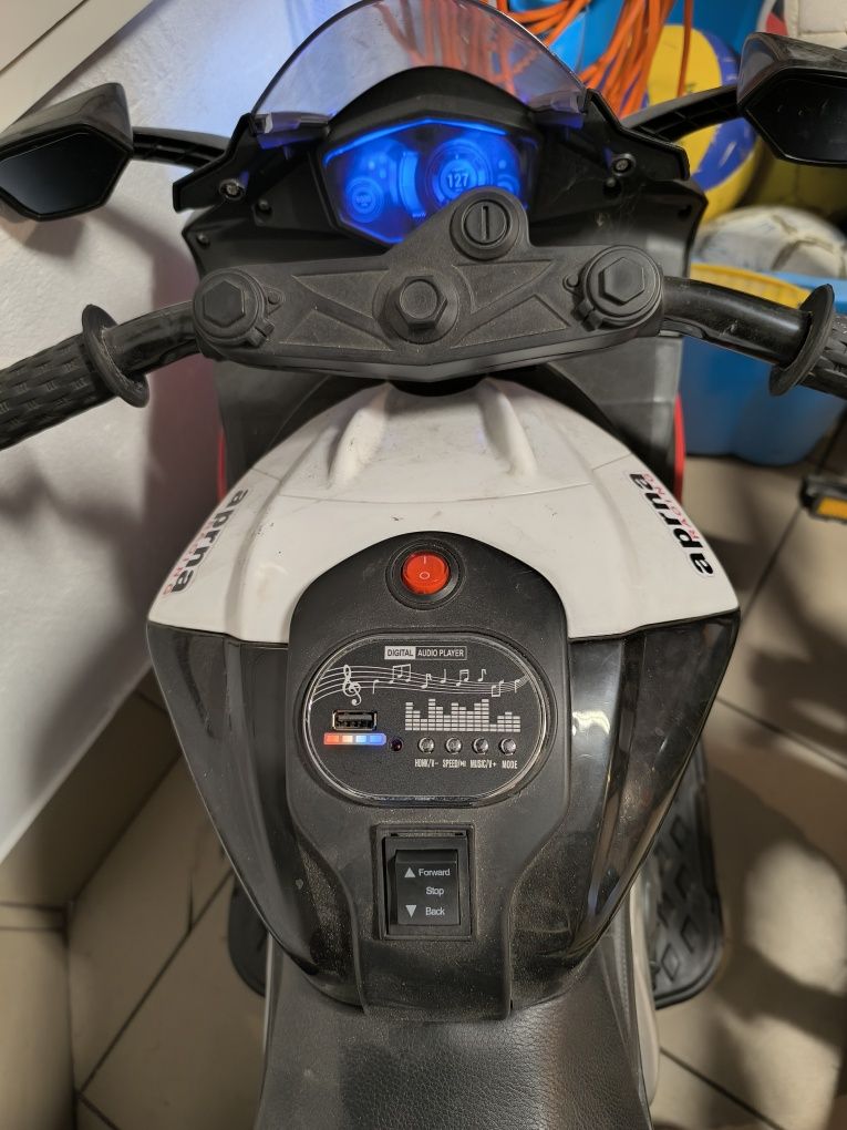 MOTOR MOTOREK na akumulator czerwony