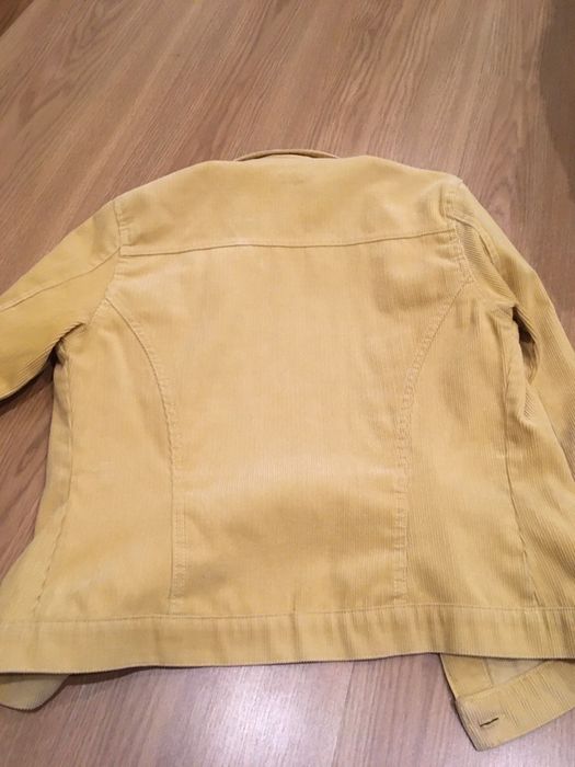 Casaco amarelo bombazine fina