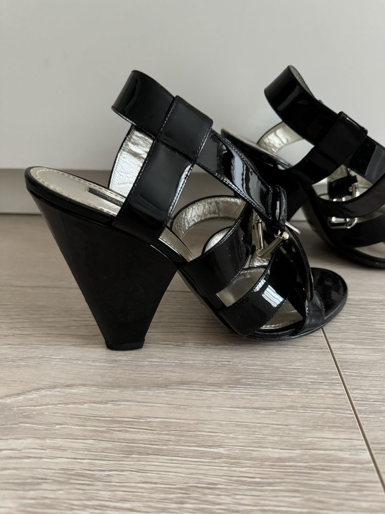 Продам босоножки Dolce & Gabbana оригинал!