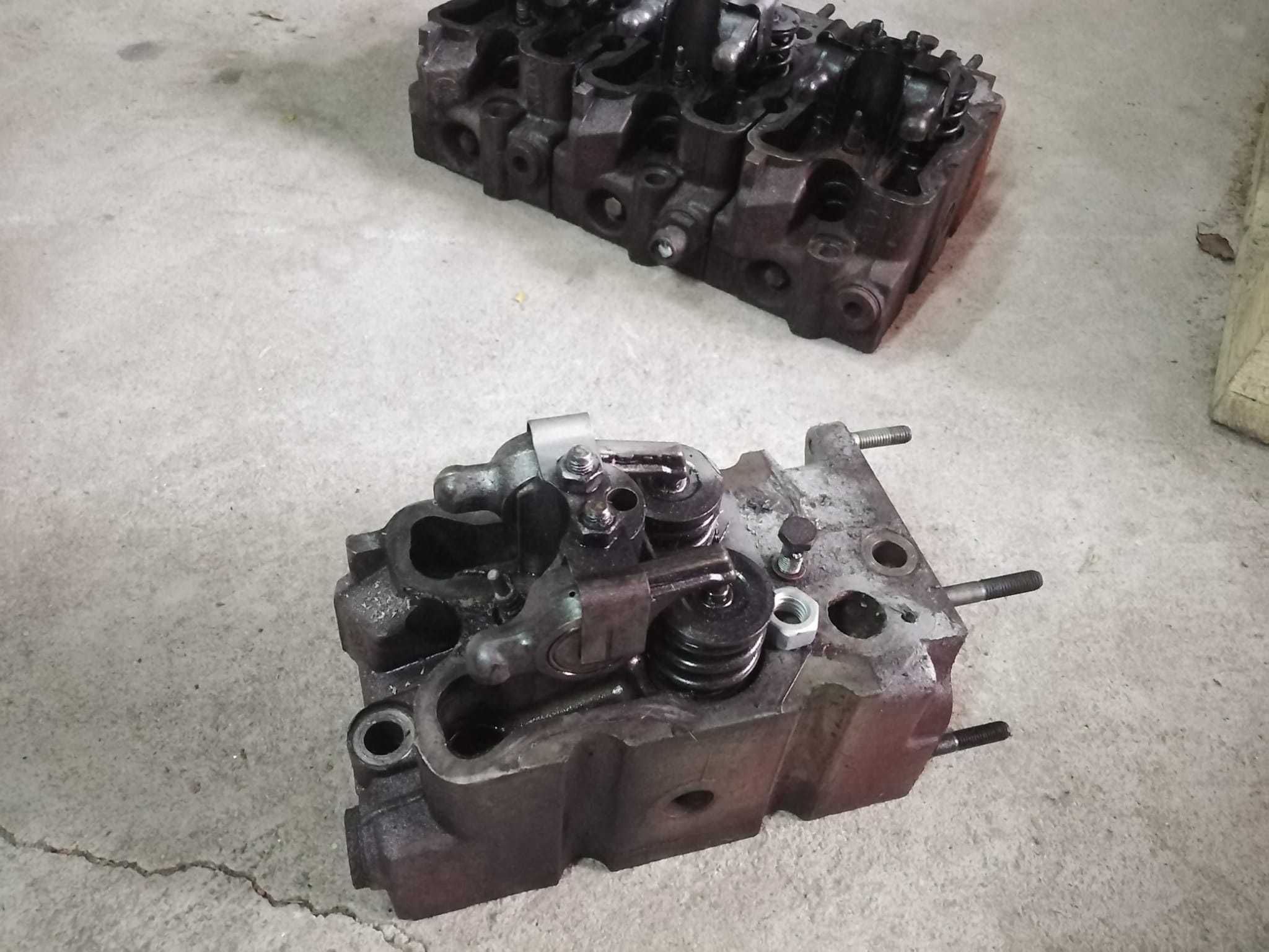 4 Cabeças do Motor Chrysler Voyager 2.5 de 1999 4X3 Válvulas