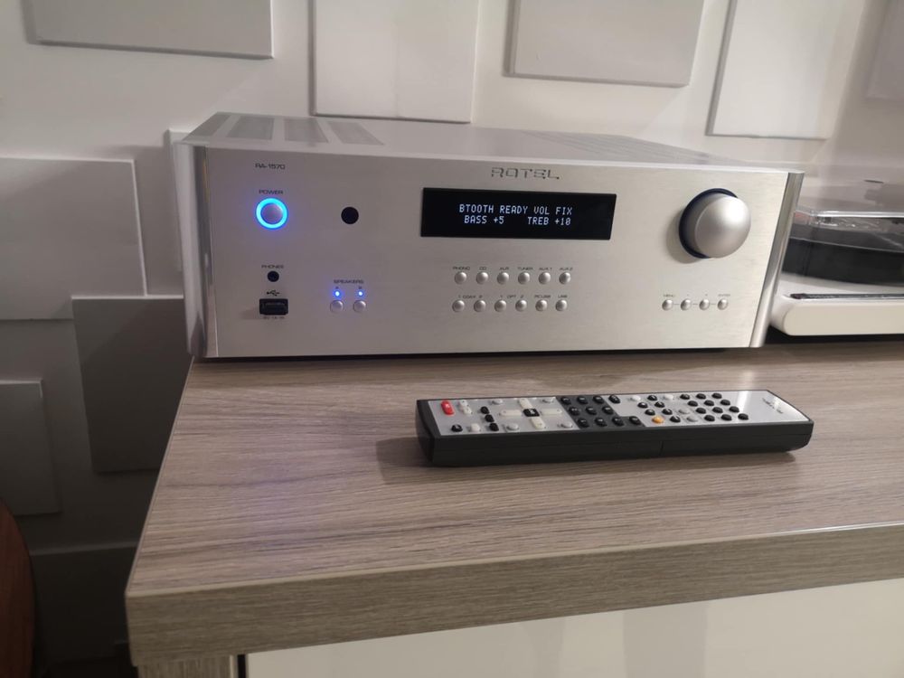 Wzmacniacz Rotel RA-1570
