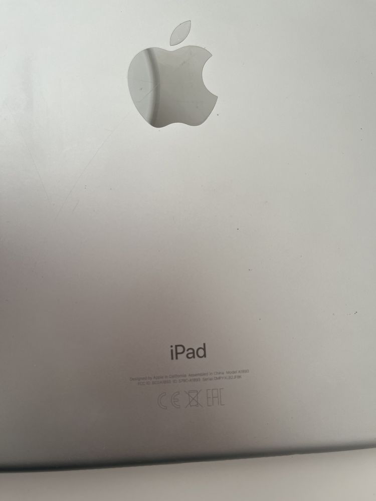 Vendo iPad 9.7 (2018) para peças