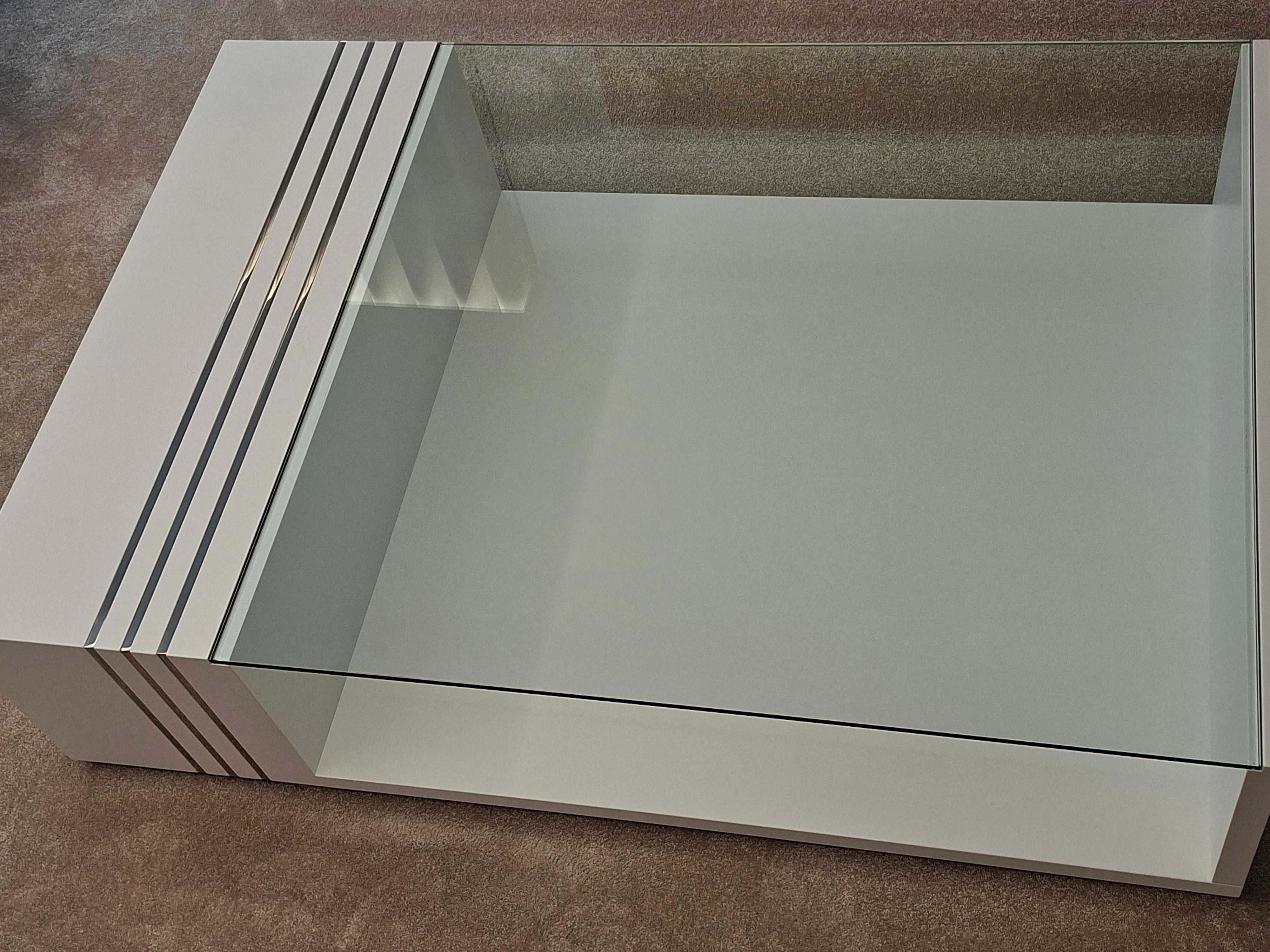 Mesa de sala de estar da loja M2A, como nova (qualidade).