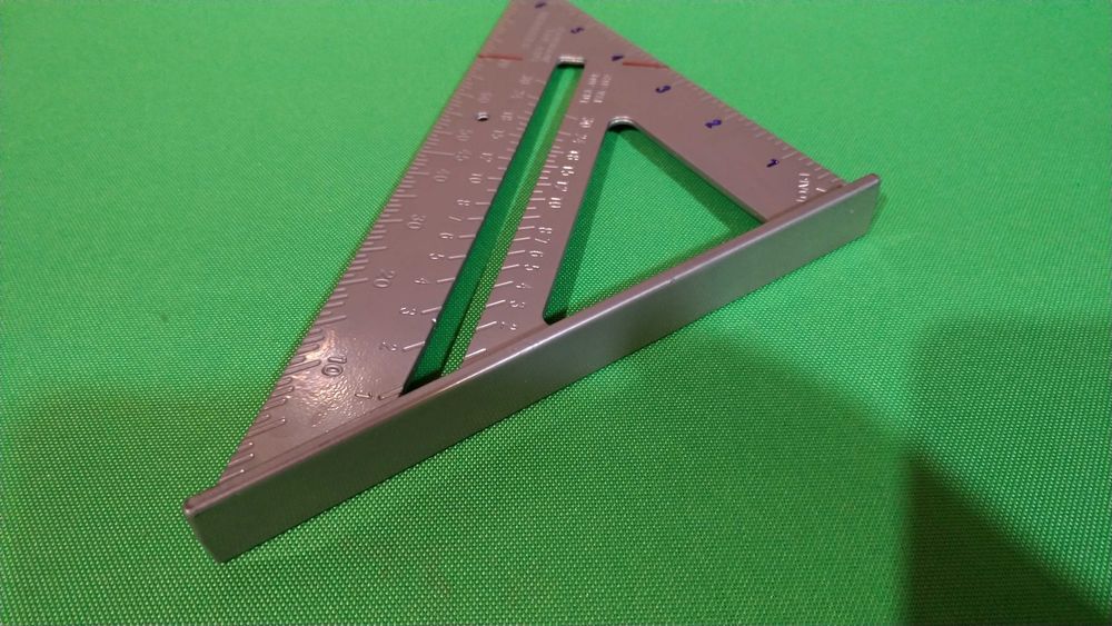 Угольник свенсона кутник металлический