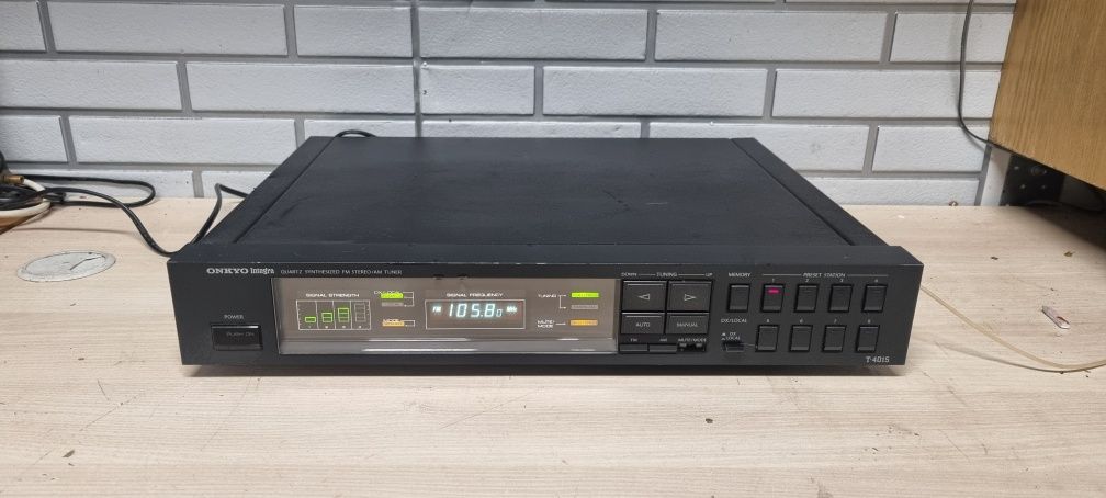 Tuner radiowy ONKYO T-4015 Integra.  Japan