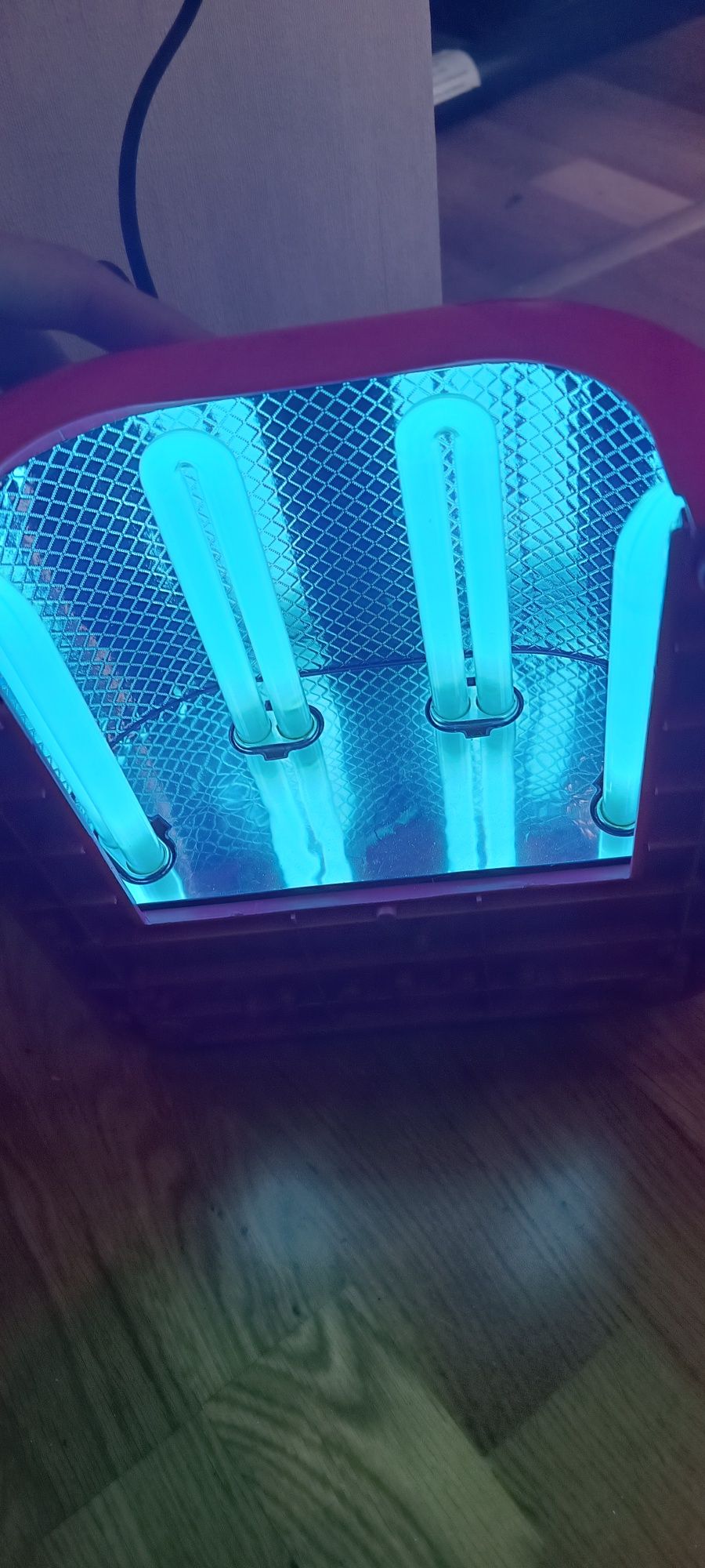 UV лампа для манікюру