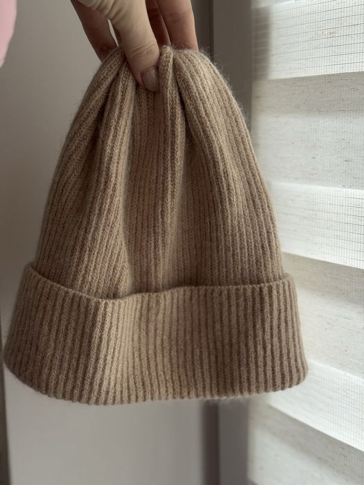 Зимова бежева ангорова шапка на флісі (дуже тепла)