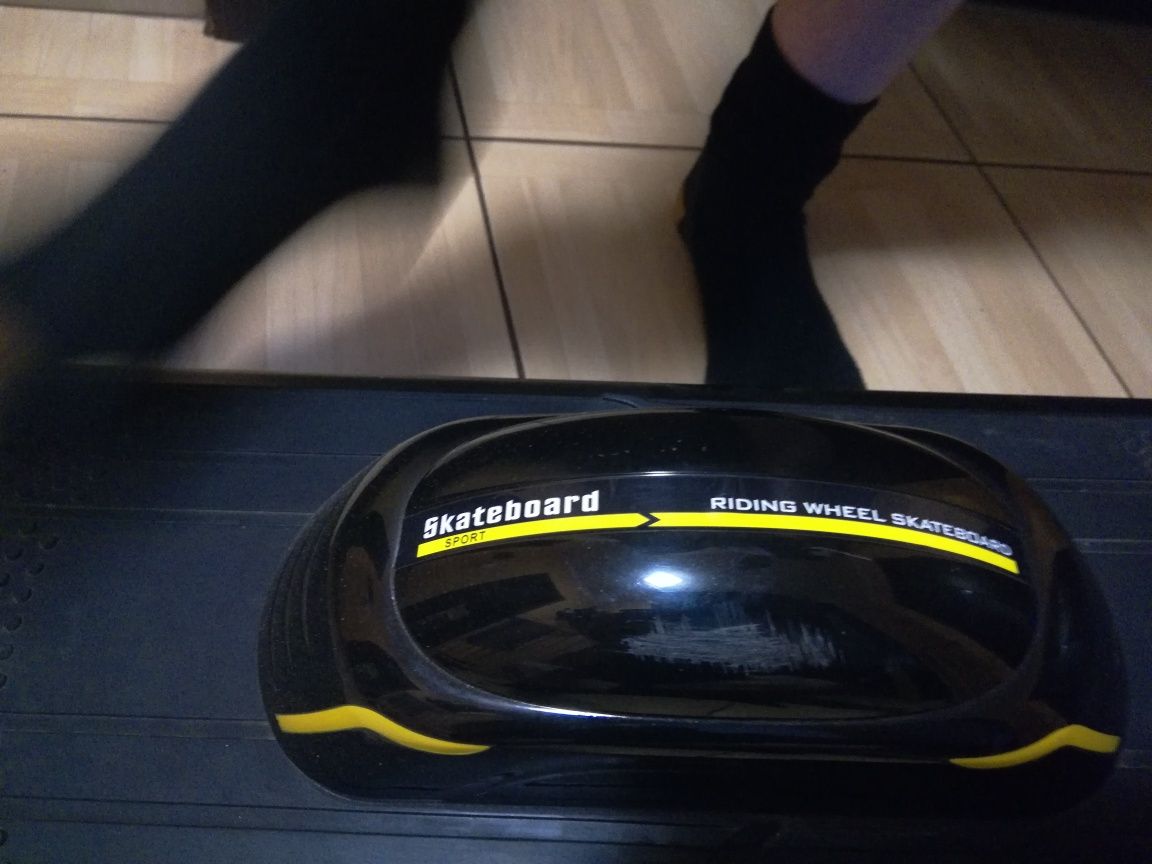 Skateboard One Wheel. Deskorolka elektryczna