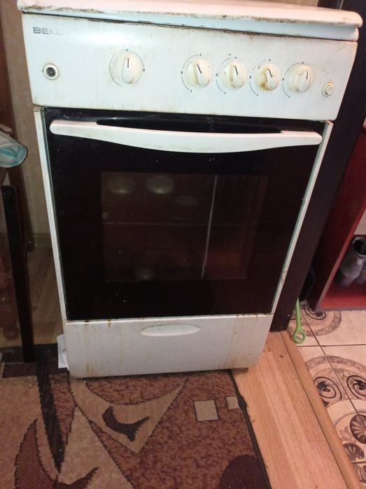 Продам газовую плиту