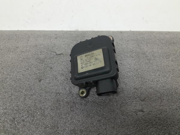 Motor da comporta da sofagem AUDI A6 (4B2, C5)