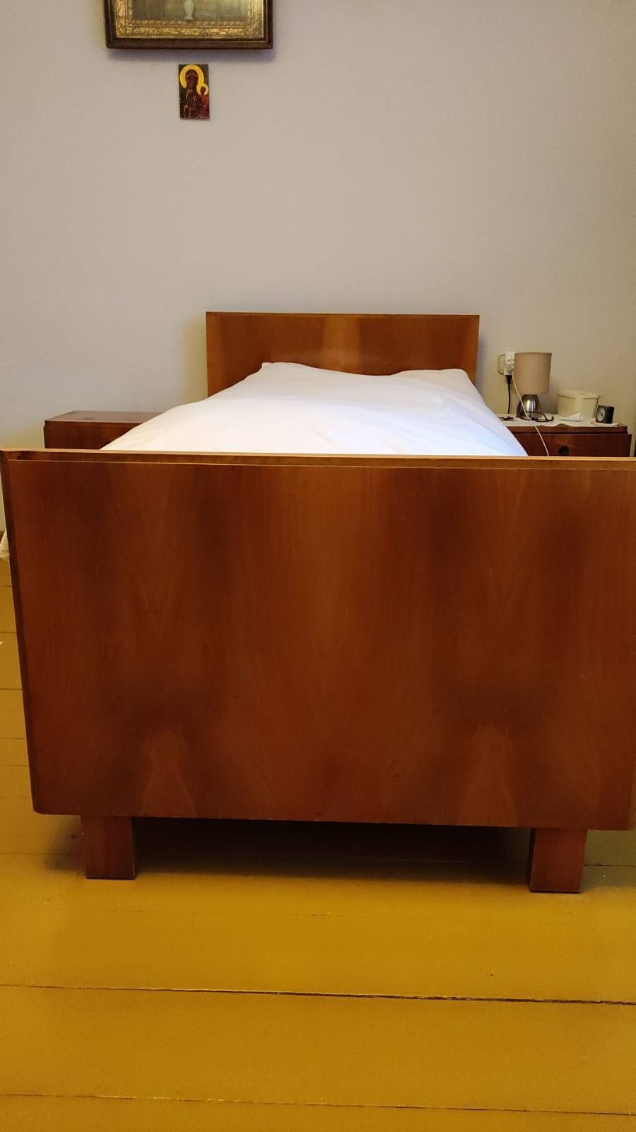 Komplet mebli z PRLu - 2 łóżka + 2 szafki nocne +szafa