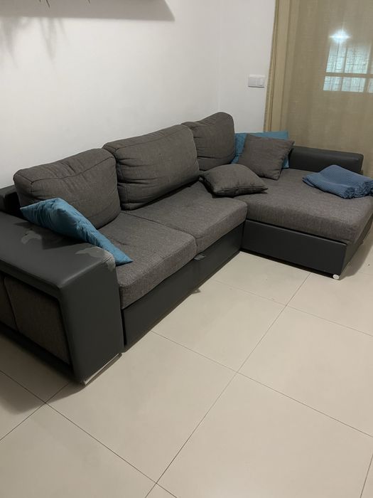 Sofá com chaise longue