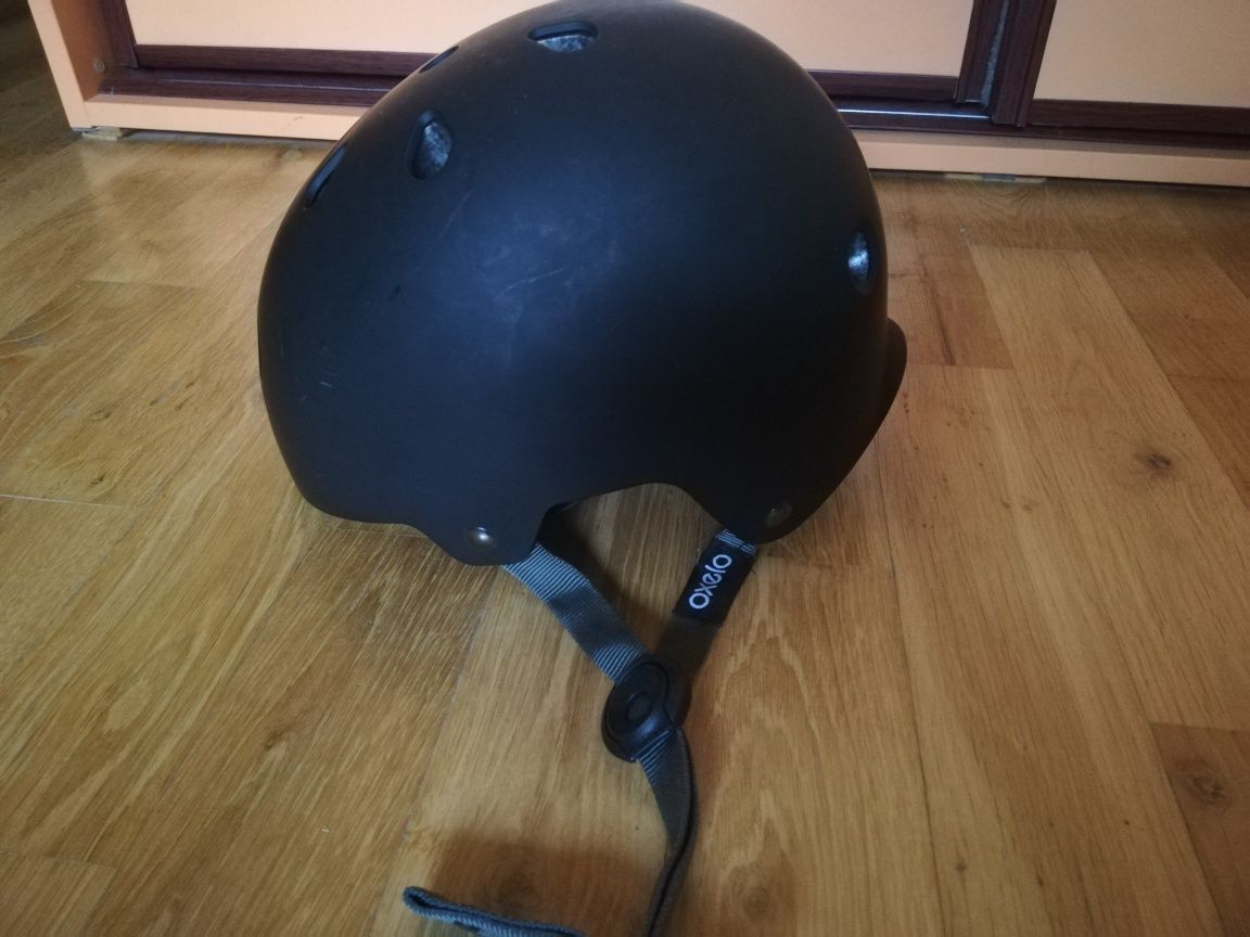 Kask Oxelo Play 5 Czarny rozmiar 50-54 cm