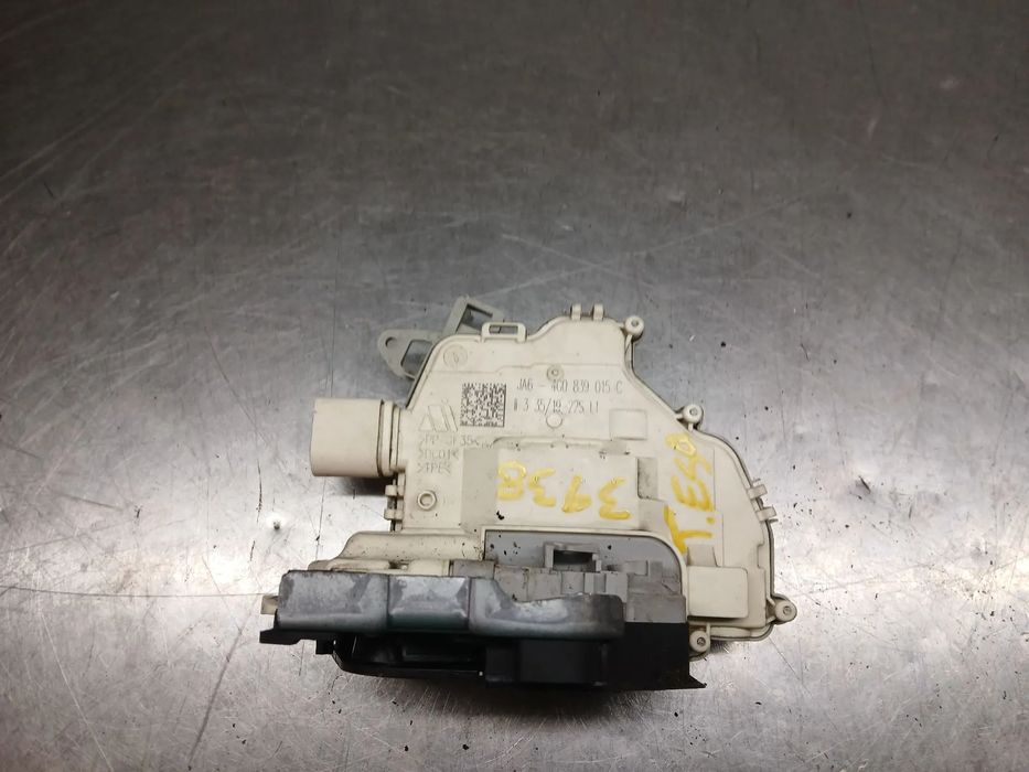 Fechadura / fecho porta trás esquerdo AUDI A3 (8V1, 8VK)