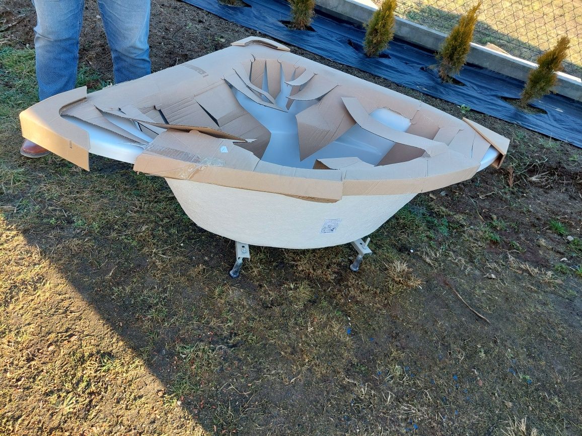 Besco Mia 120x120 cm Nowa Wanna narożna + stelaż/nóżki
