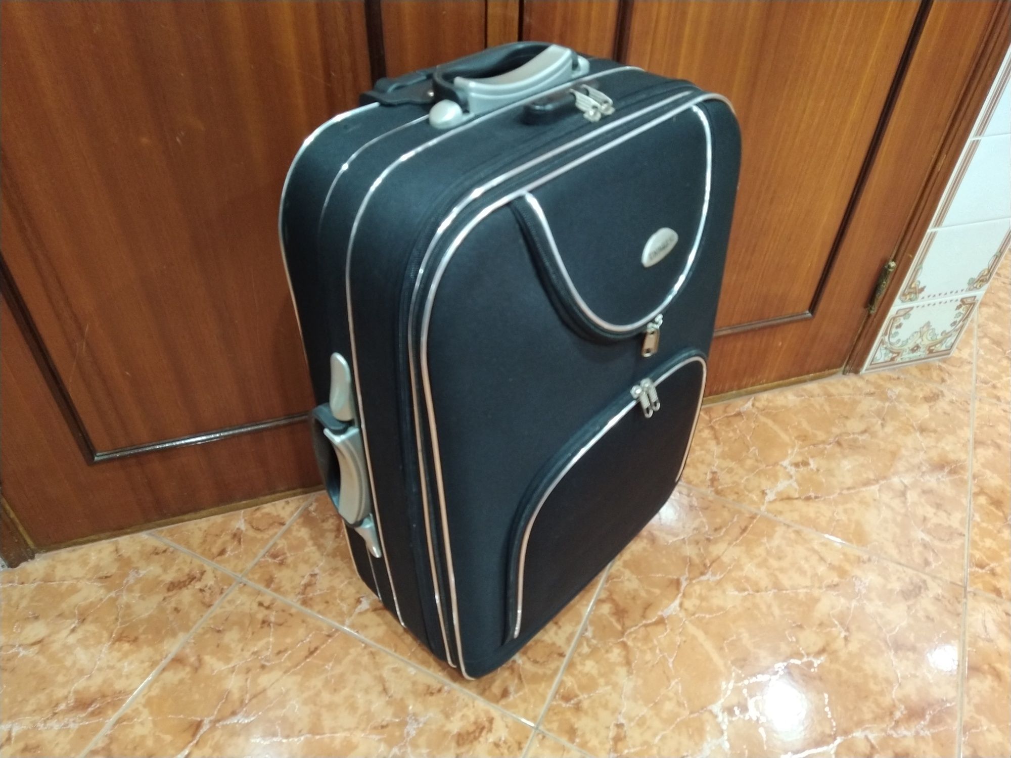 Mala malas de porão até 23 kg viagem casa quarto apartamento vivenda.