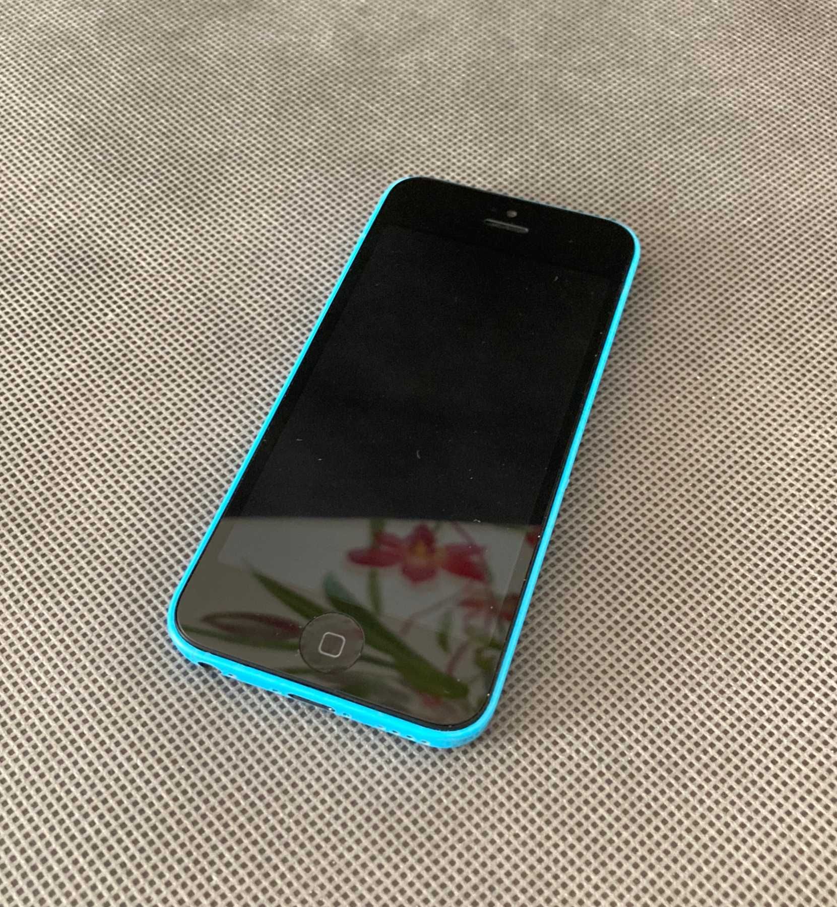 iPhone 5c blue 16 Gb neverlock